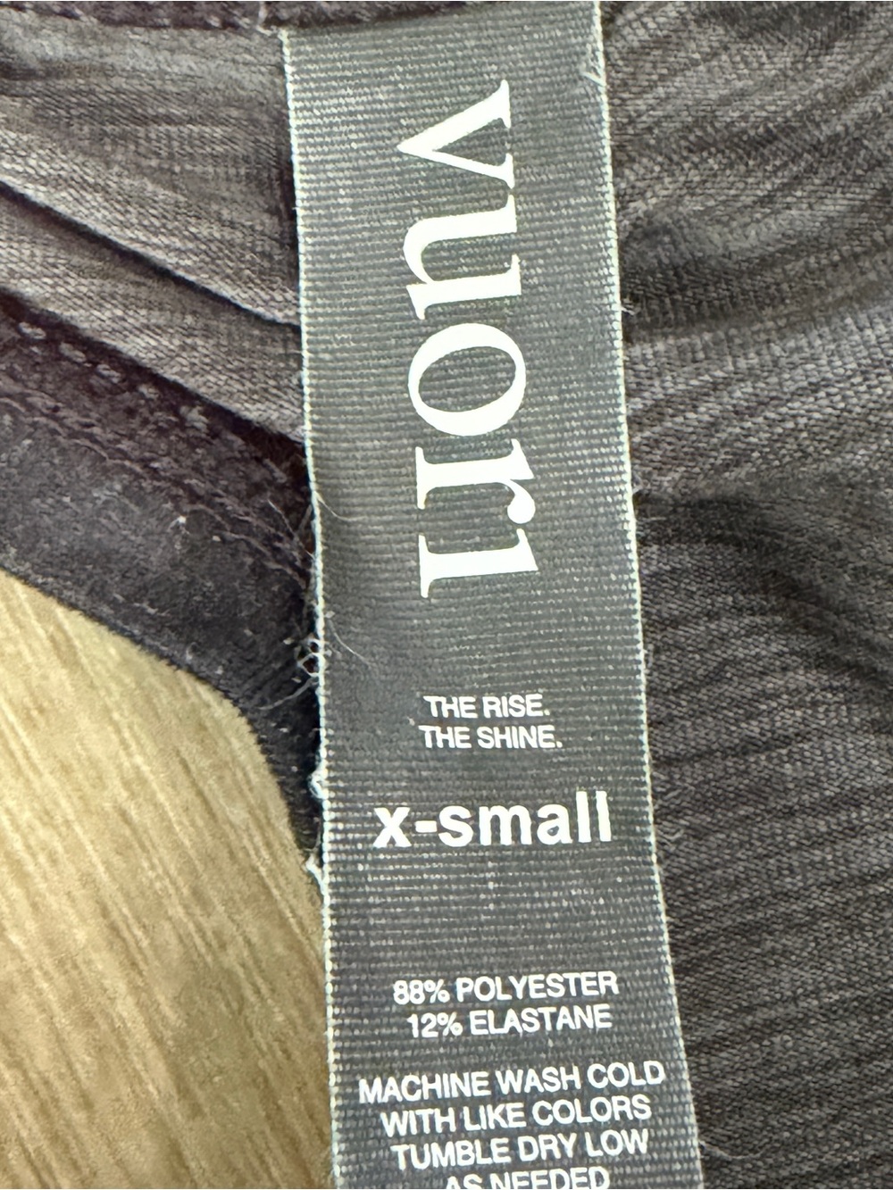 Vuori Lux Performance Tank Top Black Camo Racerback Women Size XS Workout Gym - Picture 2 of 7